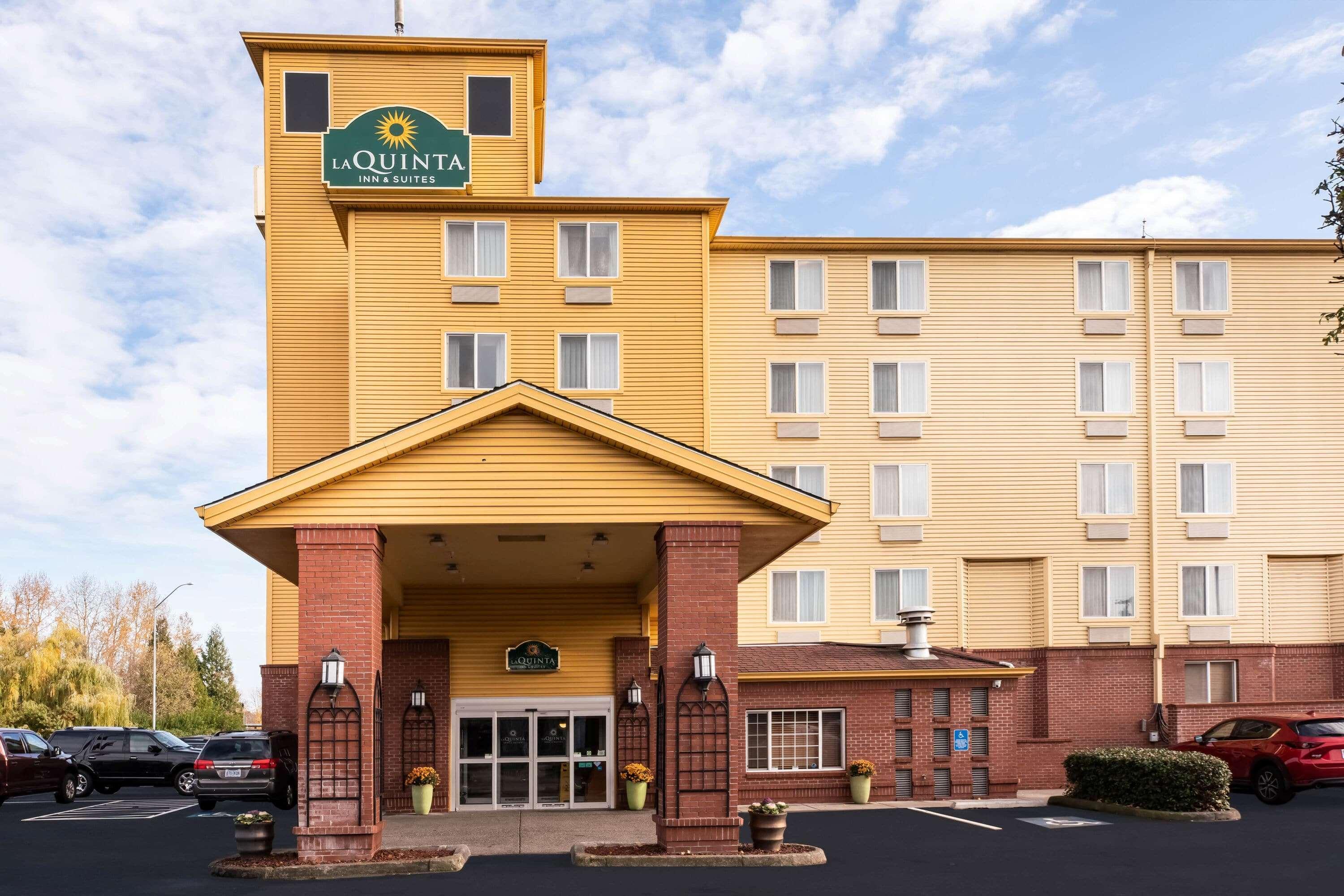 La Quinta By Wyndham Portland Airport Hotel Bagian luar foto
